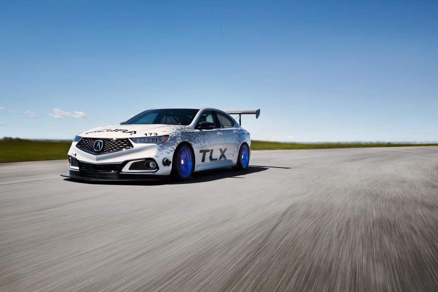  Acura TLX A-Spec Race Car 2017 года  (фото 1 из 7)